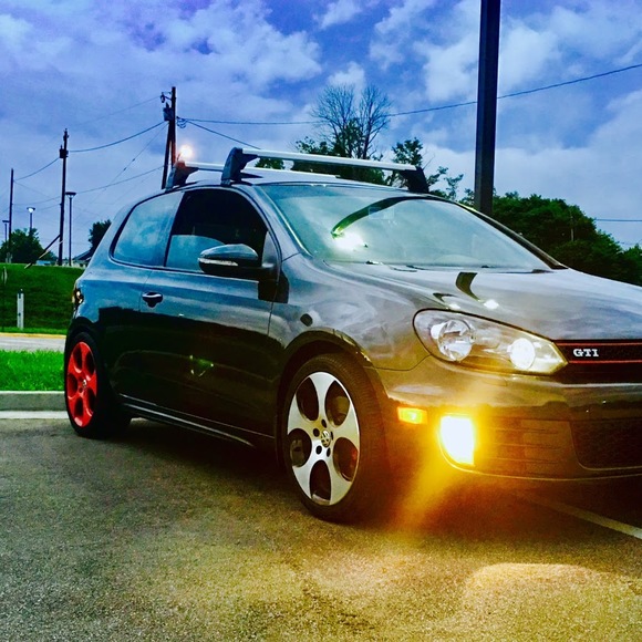 Meet your Posher, Tyler - Picture 1 of 1